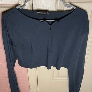 Long sleeve cropped top